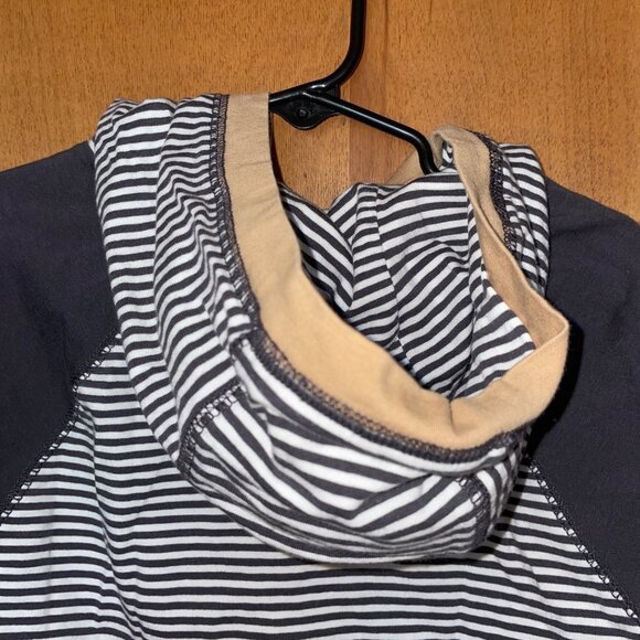 Tommy Bahama Toddler Hoodie With Stripes & Buttons US 4T Cotton Blend - Picture 5 of 6